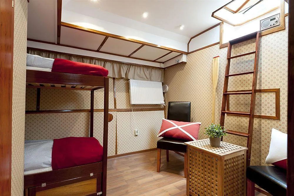 Botel Hotell M/S Monika Stockholm